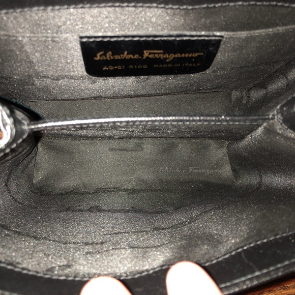 Authentic Salvatore Ferragamo shoulder handbag - Picture 7 of 7